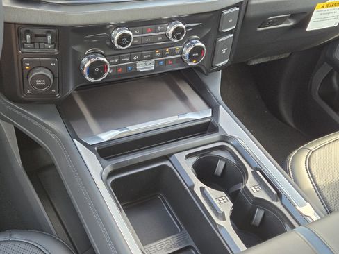 New 2026 Ford F250 Platinum image 32