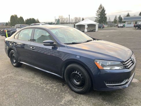Used 2014 Volkswagen Passat 1.8T S image 7