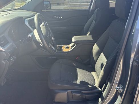 Used 2022 GMC Acadia SLE image 11