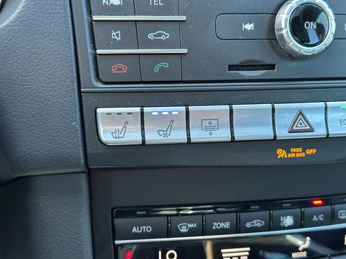 Used 2016 Mercedes-Benz E 400 E 400 Sedan 4D image 35