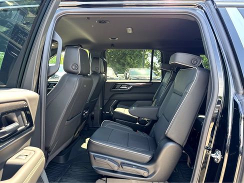 New 2026 GMC Yukon XL Elevation w/ LPO, Get Active Package AWD/4WD image 8