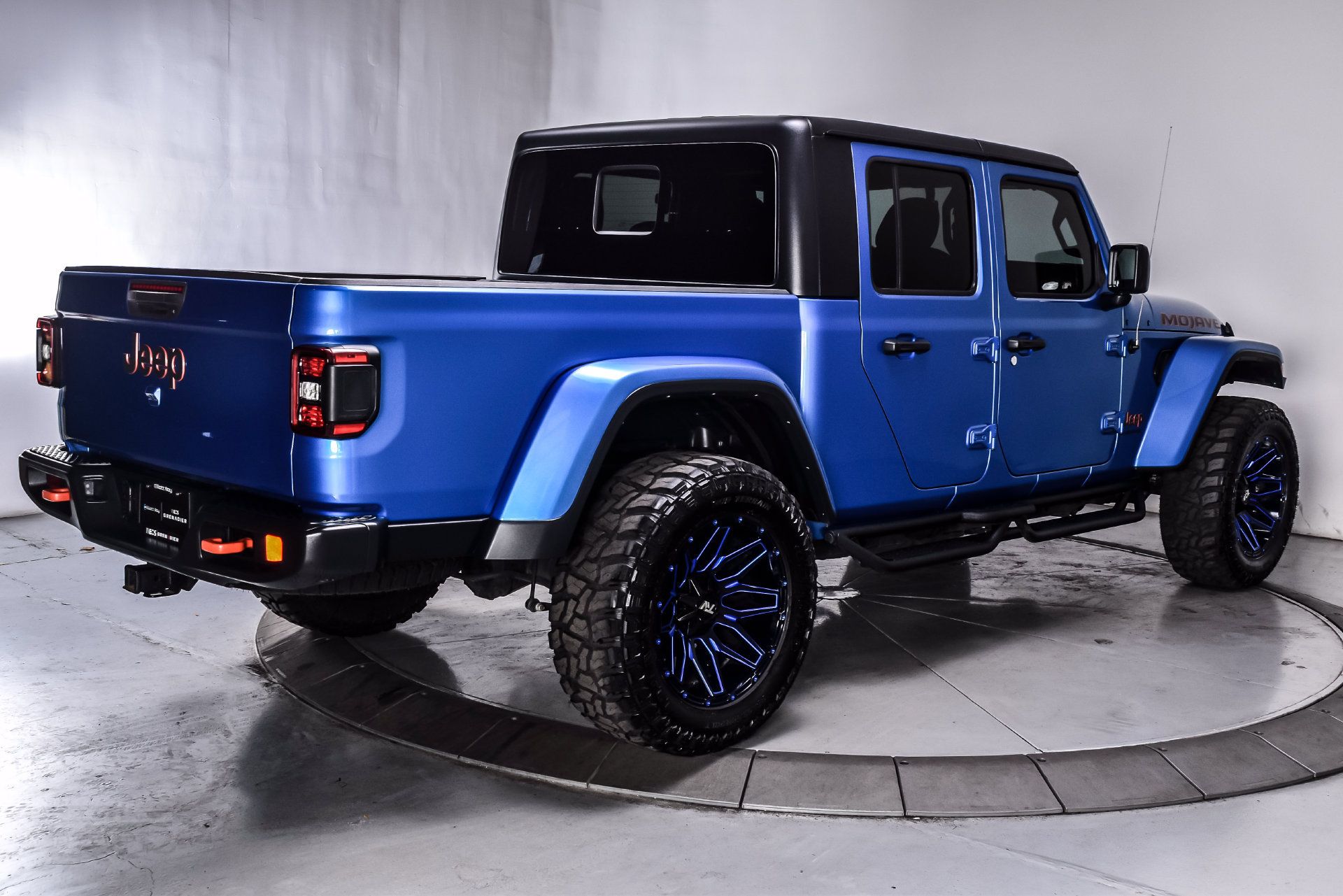 Used 2022 Jeep Gladiator Mojave w/ LED Lighting Group AWD/4WD image 6