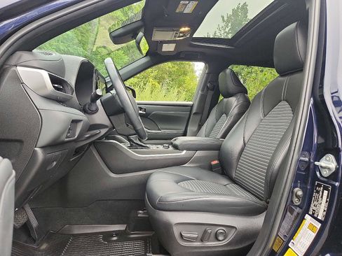 Used 2022 Toyota Highlander XSE image 13