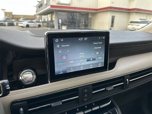 Used 2021 Lincoln Corsair Reserve image 16