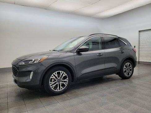Used 2020 Ford Escape SEL image 2