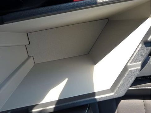 Used 2024 Volkswagen Jetta SE w/ Panoramic Sunroof Package image 25