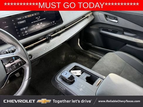 Used 2023 Nissan Ariya AWD image 18