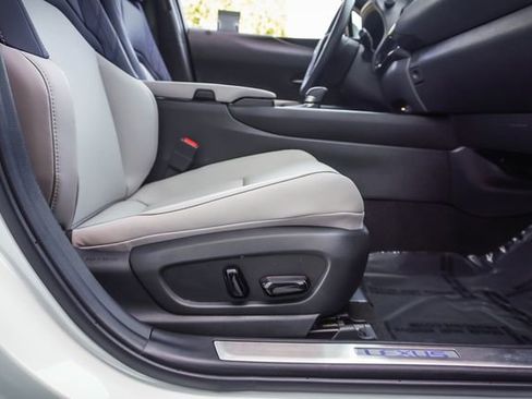 Certified 2025 Lexus UX 300h FWD w/ Accessory Package (Z2) image 23