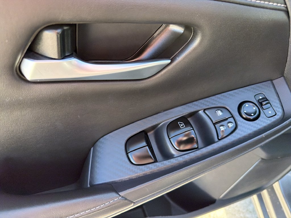 Used 2024 Nissan Sentra SV FWD image 16
