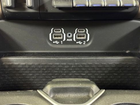 Used 2022 RAM 2500 Laramie AWD/4WD image 36