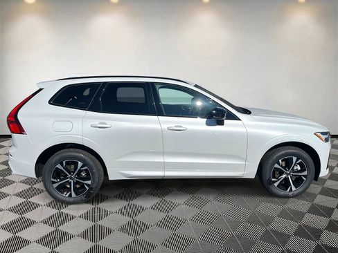 New 2026 Volvo XC60 B5 Core w/ Climate Package image 2