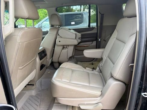 Used 2019 Chevrolet Suburban Premier w/ RST 6.2L Performance Edition AWD/4WD image 8