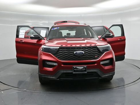 Used 2020 Ford Explorer ST w/ ST Street Pack image 29