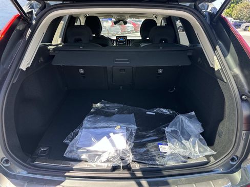 New 2026 Volvo XC60 B5 Plus w/ Climate Package AWD/4WD image 18