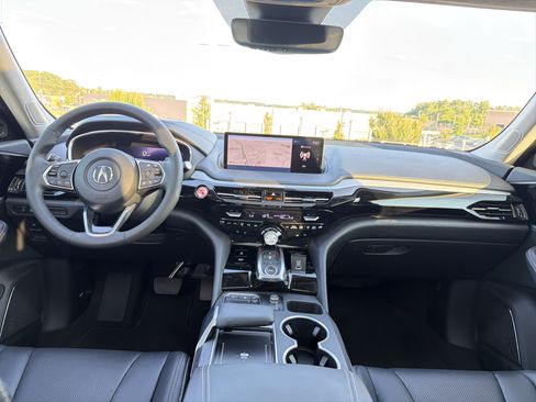 Certified 2024 Acura MDX w/ Technology Package FWD image 29
