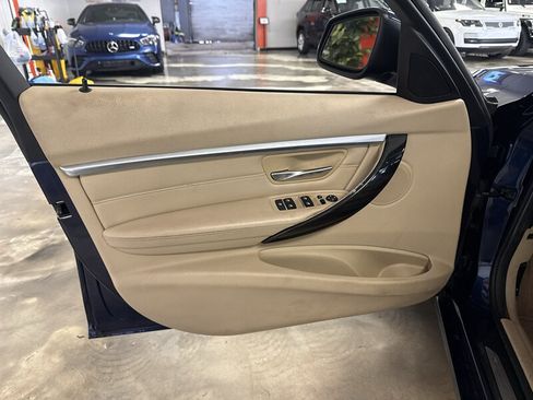 Used 2016 BMW 328i xDrive Sedan AWD/4WD image 15