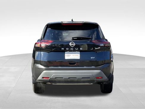 Used 2023 Nissan Rogue SV image 4