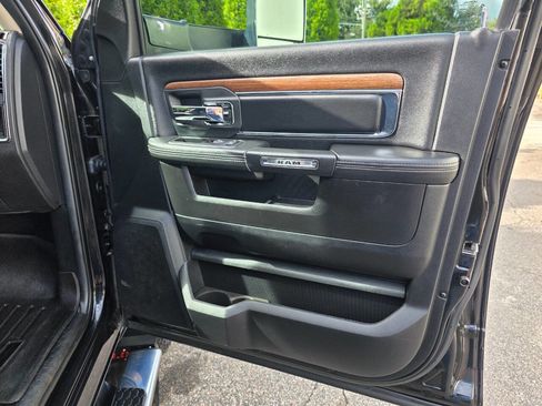 Used 2018 RAM 3500 Laramie image 36