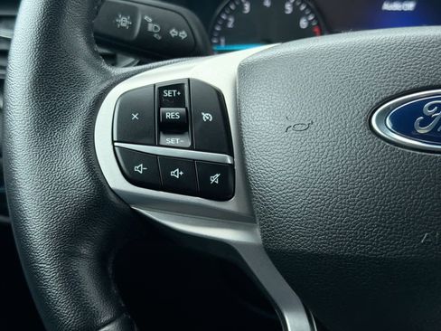 Certified 2022 Ford Explorer XLT image 24