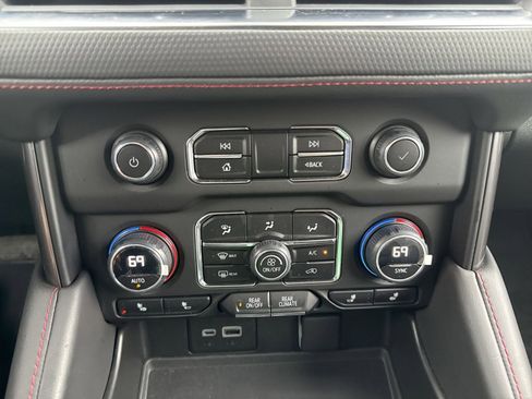 Used 2023 Chevrolet Suburban RST w/ Luxury Package image 20