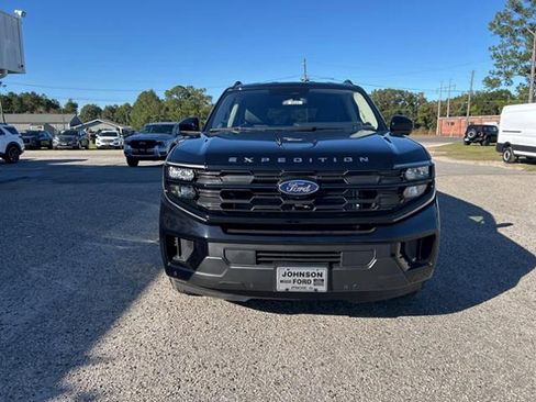 New 2025 Ford Expedition Max Active image 3