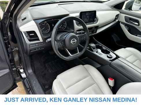 Certified 2023 Nissan Rogue SV w/ SV Premium B Package AWD/4WD image 9