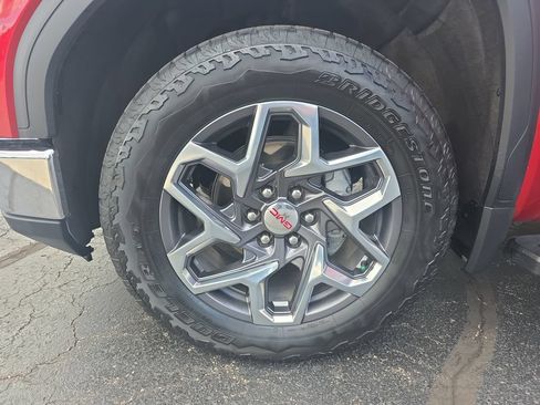 Certified 2024 GMC Sierra 1500 SLT w/ SLT Premium Package AWD/4WD image 30