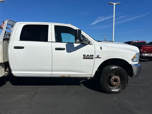 Used 2016 RAM 3500 Tradesman w/ Chrome Appearance Group image 9
