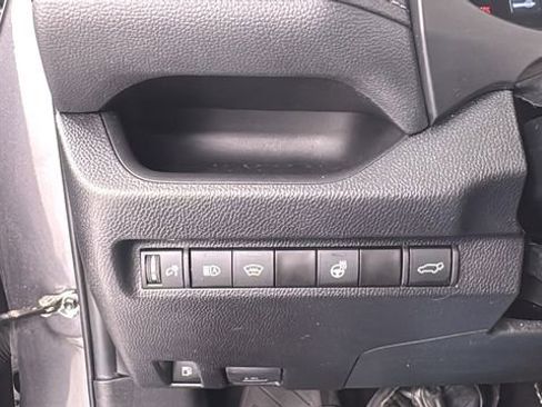 Used 2024 Toyota RAV4 XLE w/ Convenience Package image 32