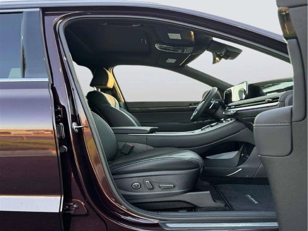 Certified 2024 Hyundai Palisade Calligraphy AWD/4WD image 11