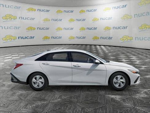 New 2026 Hyundai Elantra SE image 7