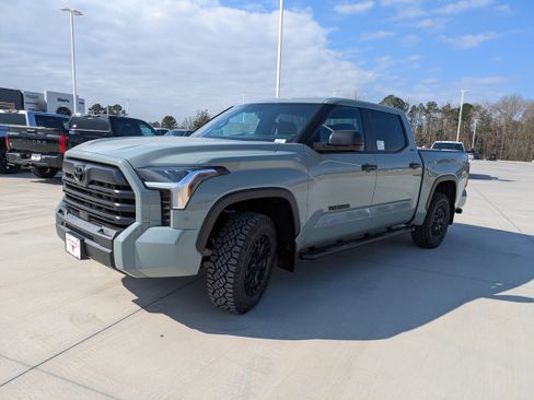 New 2026 Toyota Tundra SR5 image 3