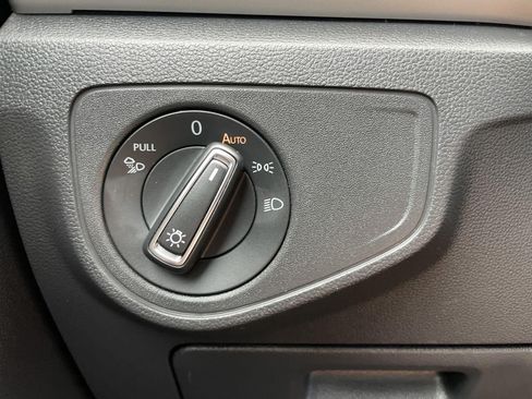Used 2022 Volkswagen Atlas SE FWD image 33