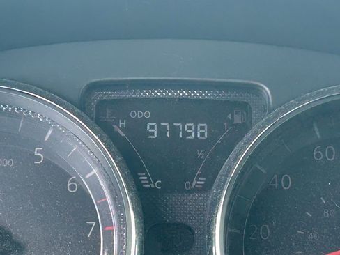 Used 2015 Nissan Versa SV FWD image 20
