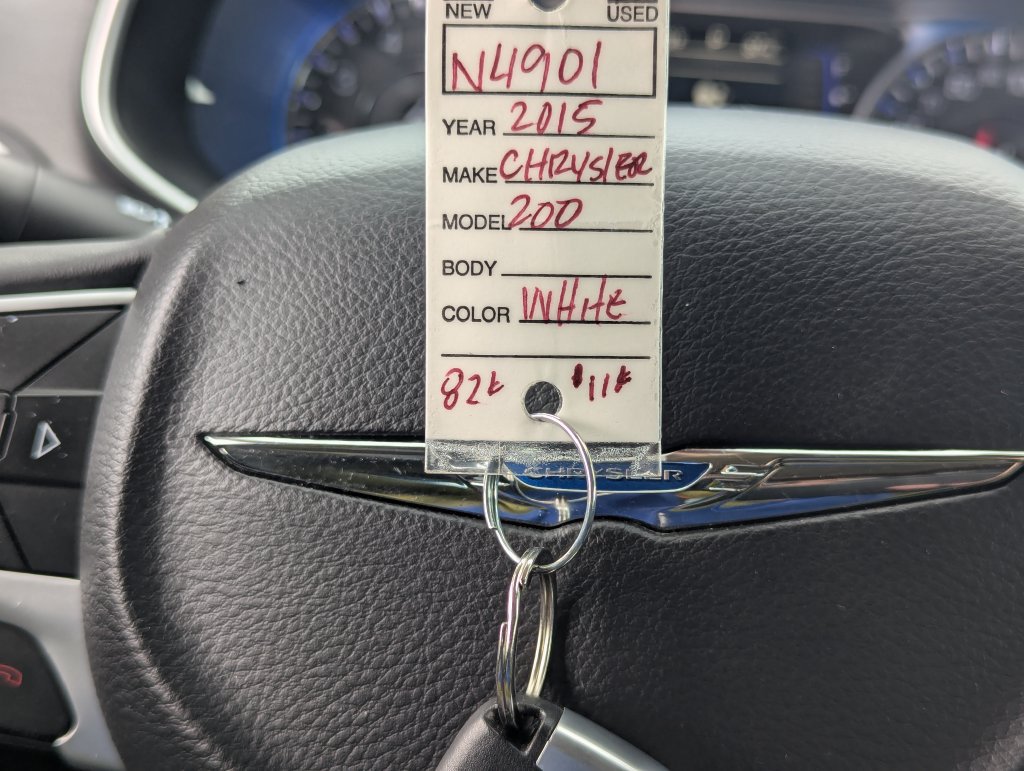 Used 2015 Chrysler 200 Limited w/ Convenience Group FWD image 33
