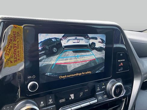 Used 2023 Toyota Highlander XSE FWD image 27