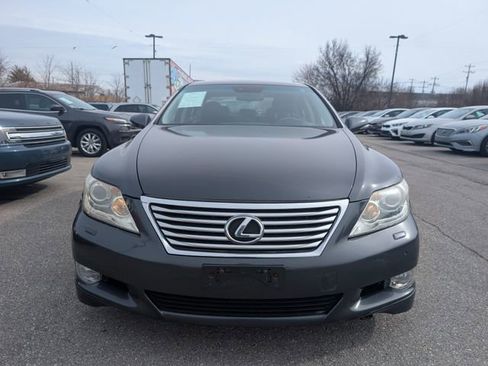 Used 2011 Lexus LS 460 AWD w/ Comfort Pkg image 2