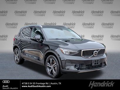 Used 2025 Volvo XC40 B5 Core