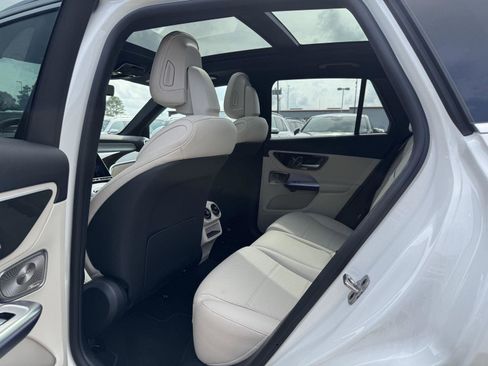 Certified 2025 Mercedes-Benz GLC 300 image 17