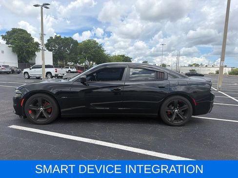 Used 2018 Dodge Charger R/T RWD image 4