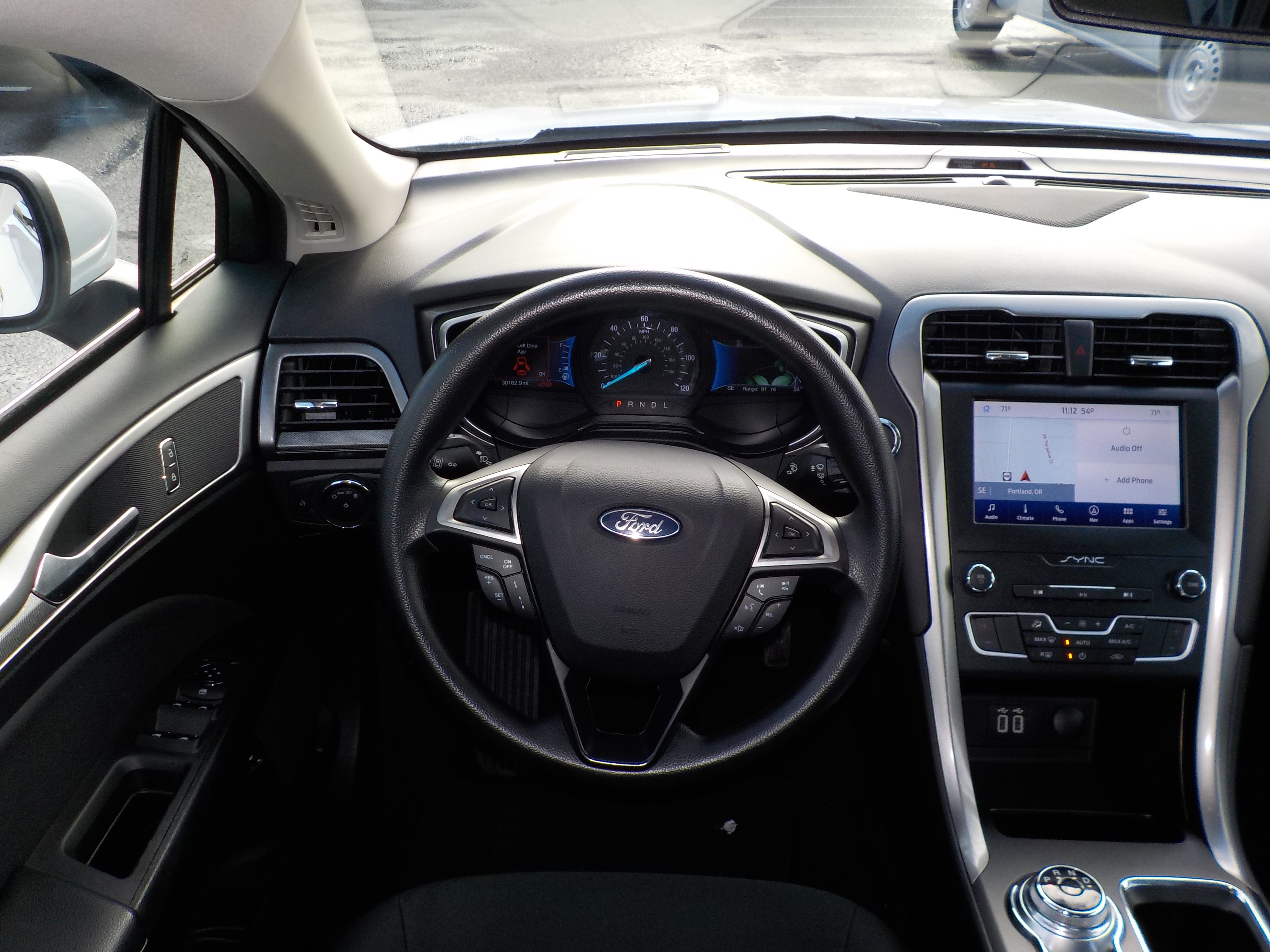 Used 2020 Ford Fusion SE FWD image 18