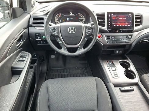 Used 2020 Honda Ridgeline Sport image 11
