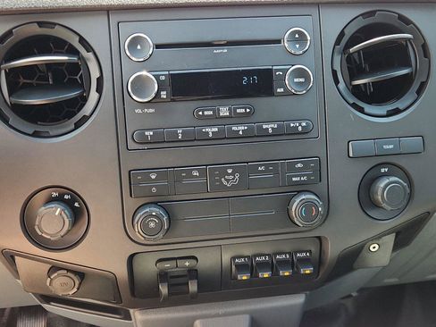 Used 2013 Ford F450 XL w/ PWR Equipment Group AWD/4WD image 23