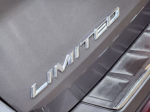 Used 2021 Ford Explorer Limited w/ Equipment Group 301A RWD image 26