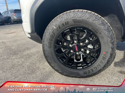 New 2026 GMC Canyon Elevation w/ Technology Package image 9