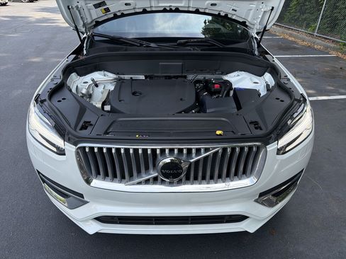 Certified 2025 Volvo XC90 B6 Ultra w/ Protection Package AWD/4WD image 36
