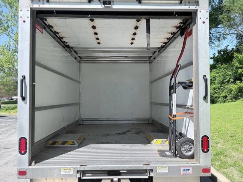 Used 2019 Ford Transit 350 156 DRW image 9