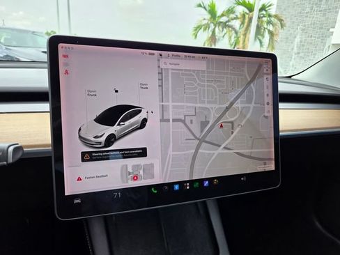 Used 2021 Tesla Model 3 Standard Range Plus RWD image 3