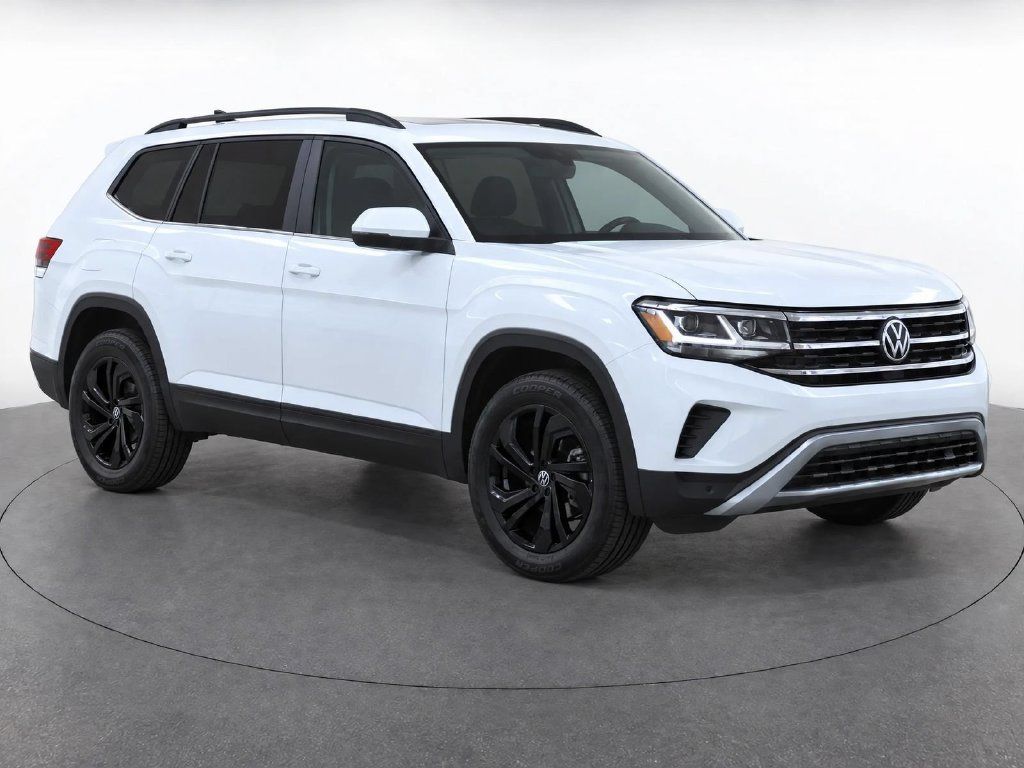 Used 2023 Volkswagen Atlas SE w/ Black Wheel Package AWD/4WD image 3