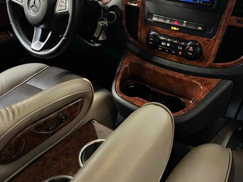 Used 2020 Mercedes-Benz Metris Passenger image 32